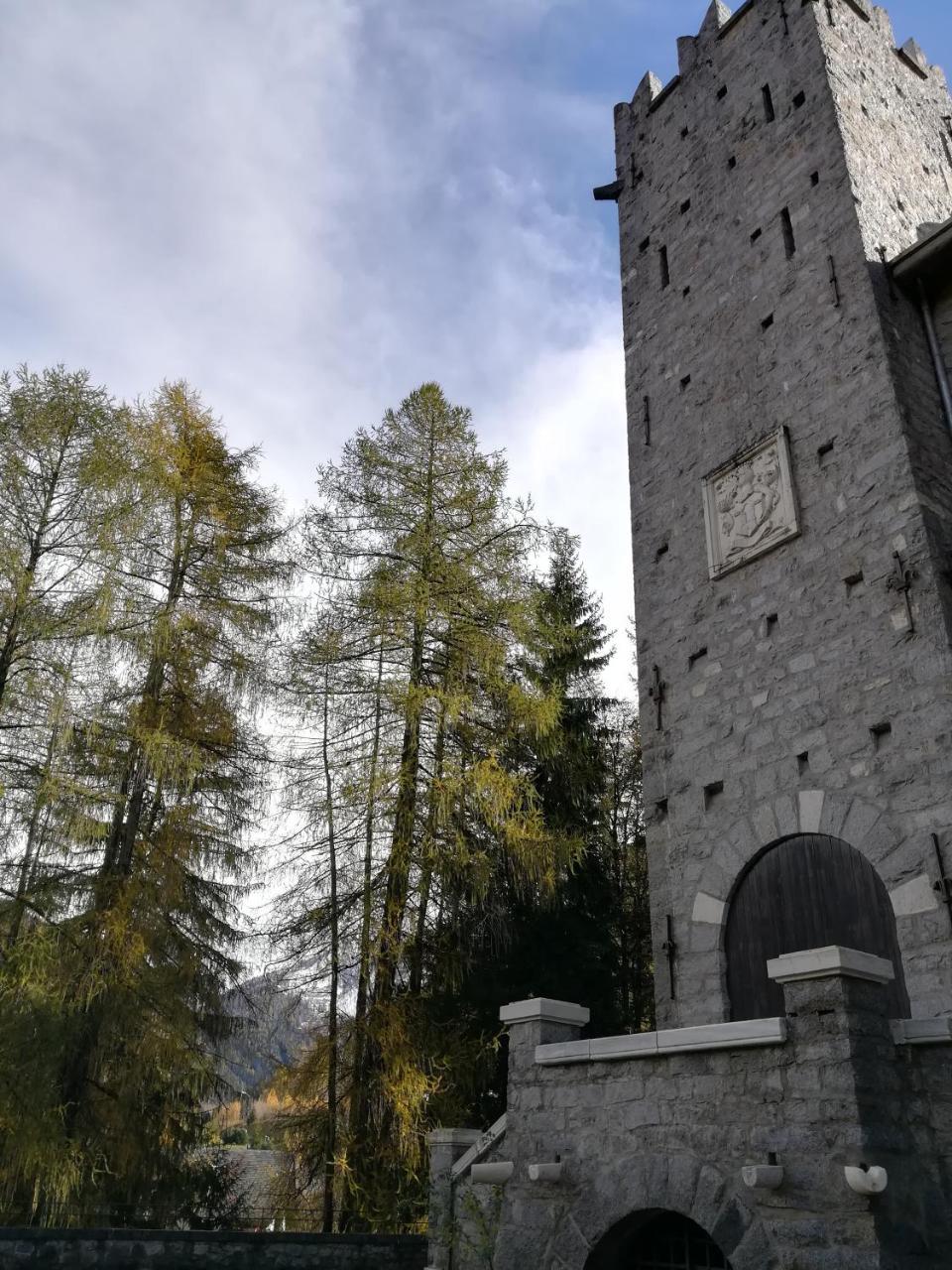 Ferienwohnung Un Nido Nella Torre Del Castello Ponte Di Legno Exterior foto